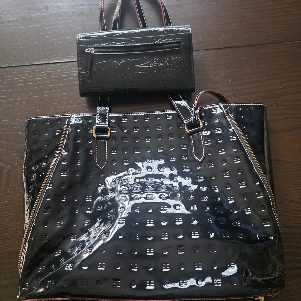 Arcadia Shiny Black Tote with Wallet - Picture 1 of 16
